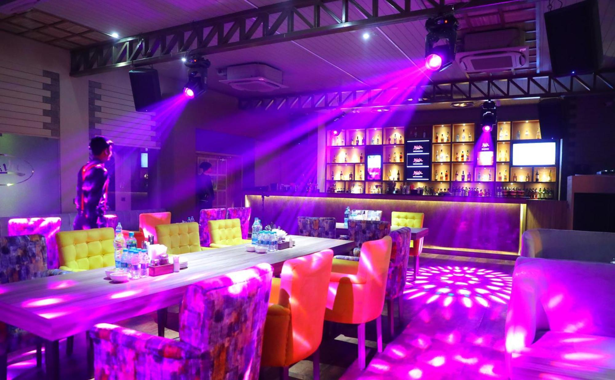 בארילי Hotel Swarn Towers מראה חיצוני תמונה