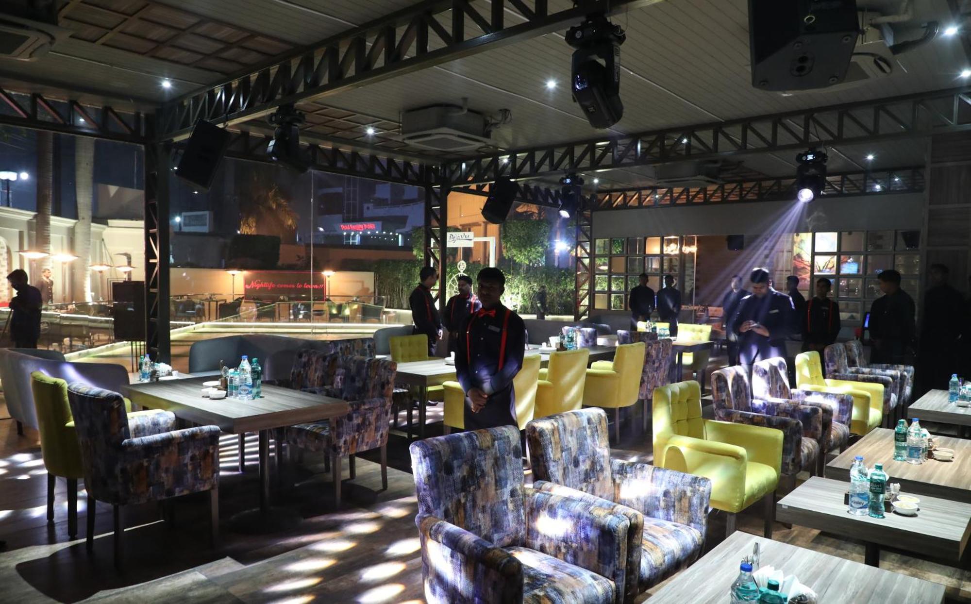 בארילי Hotel Swarn Towers מראה חיצוני תמונה