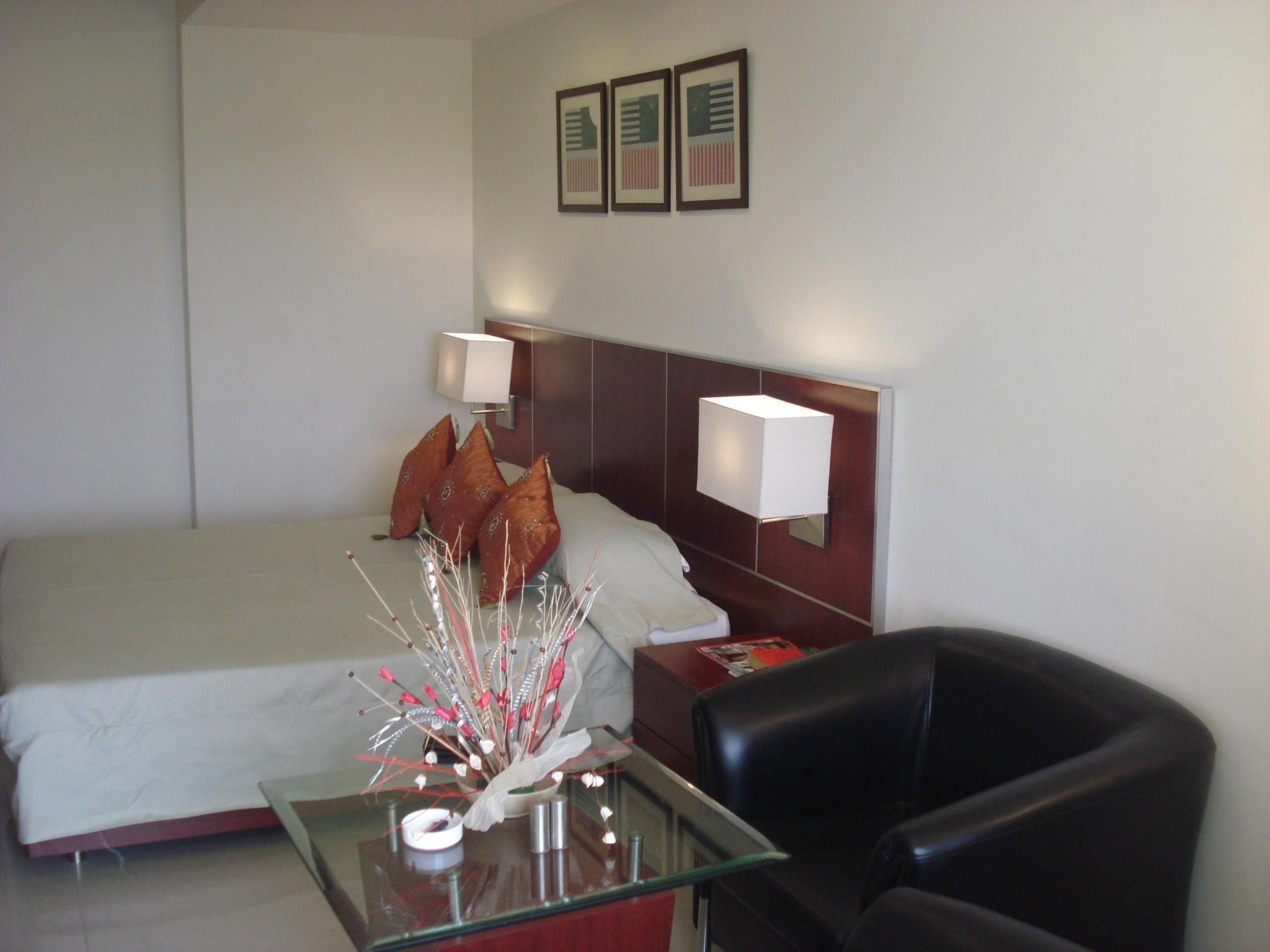 בארילי Hotel Swarn Towers מראה חיצוני תמונה